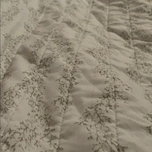 Meet your Posher, Yolanda